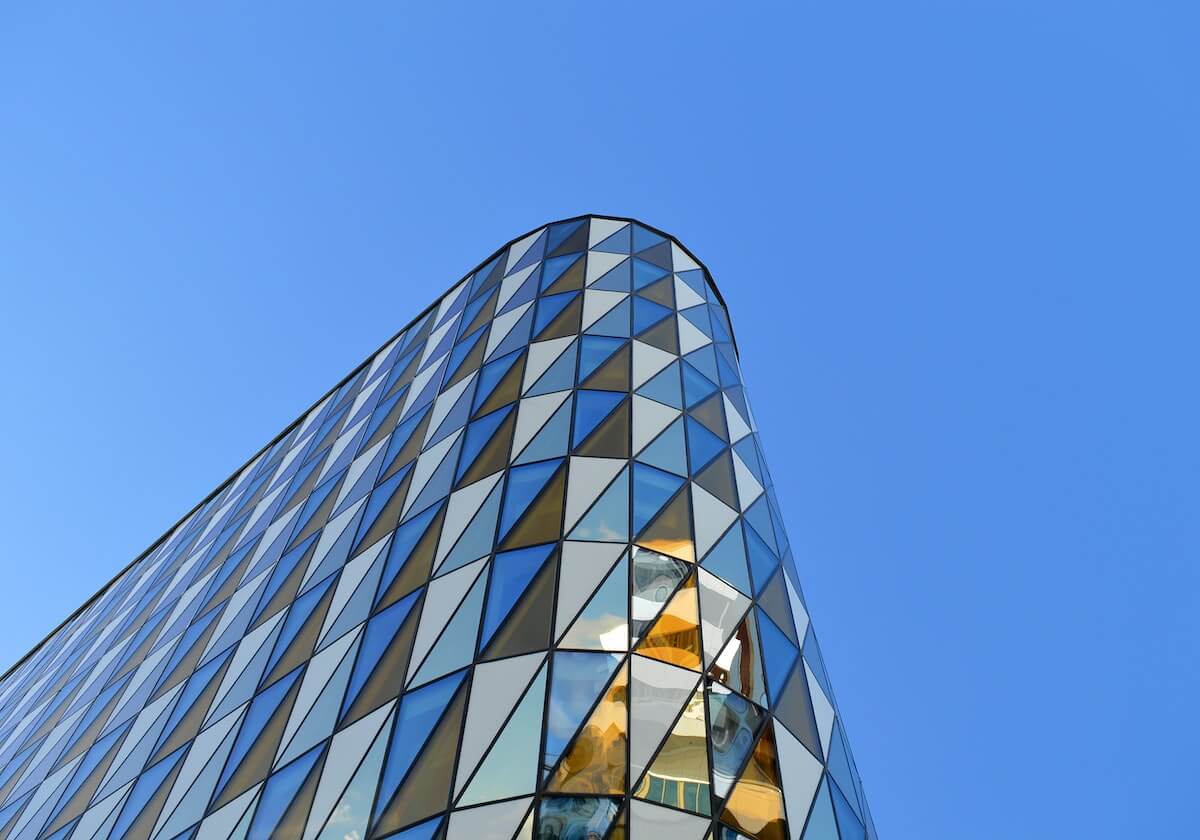 随着高芙0-2爆冷丢冠！诞生3个赢家+4个输家，郑钦文、保利尼在列