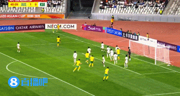半场-澳大利亚国青暂1-1沙特 阿戈斯蒂建功门将霍尔低级失误送礼