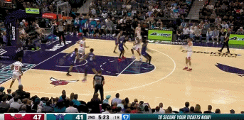 予取予求！基迪内外开花连投带罚独得9分 率队轰出14-4扩大领先