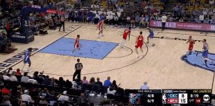 手热！亚历山大半节时间4投全中独得8分2助 率队咬住比分