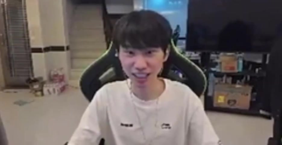 Doinb吐槽签名售卖:以后可能不是所有人签 可能核实看是不是白猴