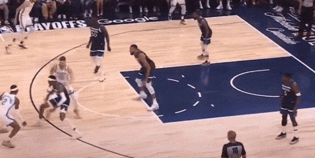 爱德华兹，攻防两端炸碎雷霆