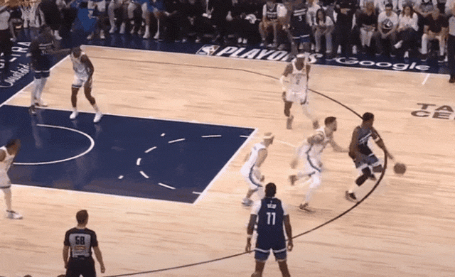 爱德华兹，攻防两端炸碎雷霆